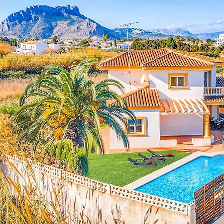 Villa Noguera Mediterraneo By *